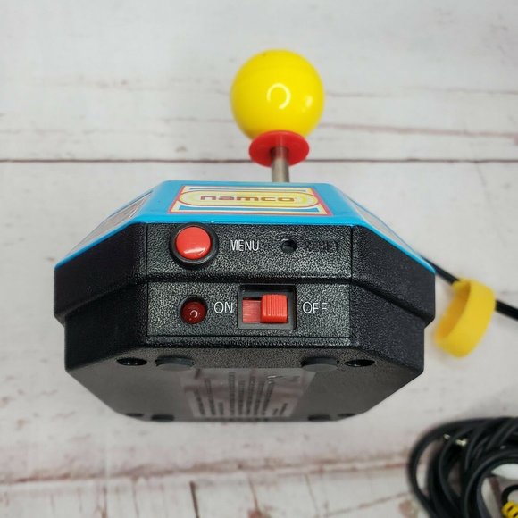 Ms. Pac-Man 5 in 1 Plug and Play 2004 Jakks Pacific TV Namco Game - Picture 7 of 12